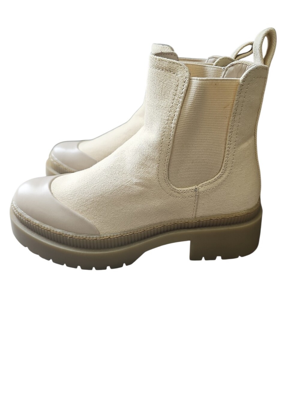 Olivia Miller NWOT Canvas Chelsea Lug Sole Boots Sz 6.5 Cream